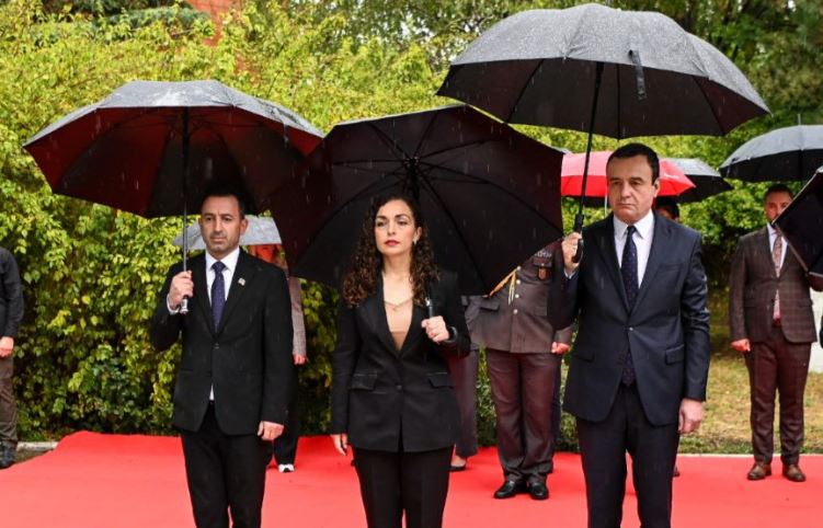 Nis numërimi mbrapsht: Çka mund të ndodhë me pozitën e presidentit?