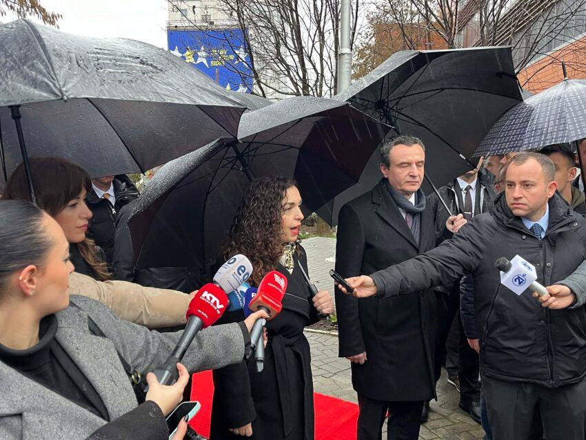 Osmani uron qytetarët për 18-vjetorin e Pavarësisë: Rrnoftë Republika e Kosovës