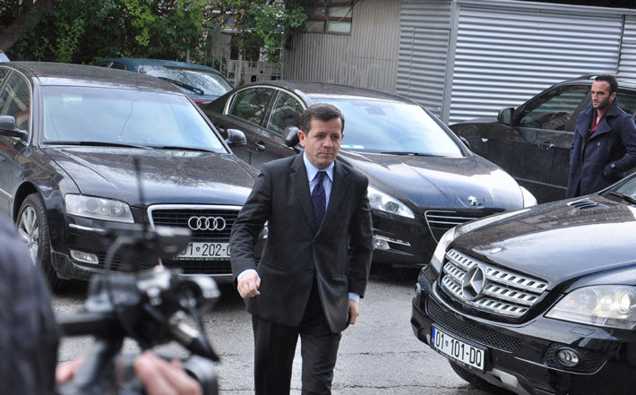 “Remi”: Zgjedhja e presidentit nuk bëhet në oda e shtëpi private, por në institucione