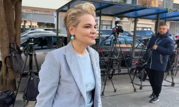 Monika Kryemadhi paraqitet në SPAK