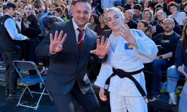 “Rrafsh 9 copa të arta”, xhudoja kosovare e “pushton” prapë Parisin