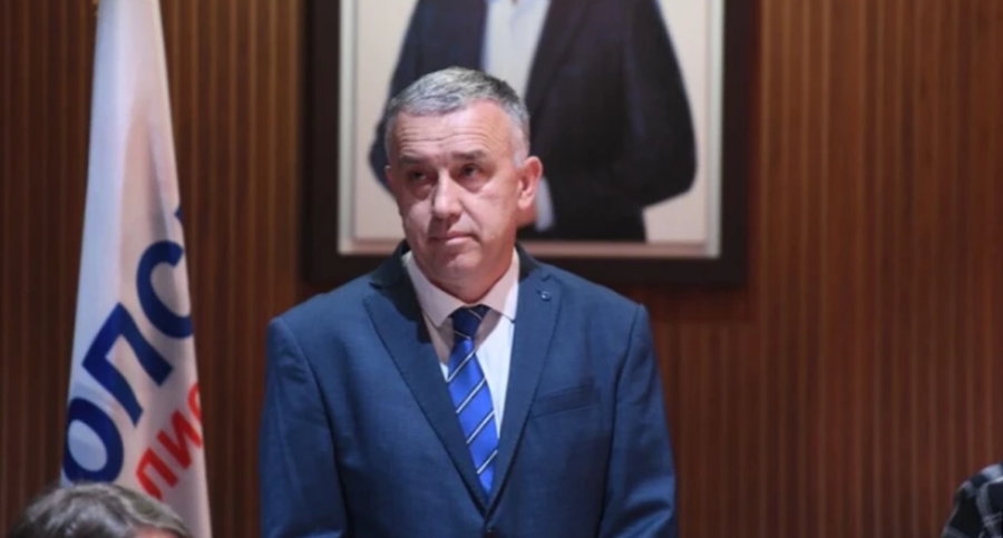 Zlatan Elek jep dorëheqje nga posti i deputetit