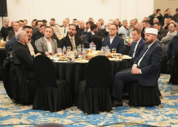 Iftari i Shefqet Krasniqi bashkë pozitë e opozitë, ja politikanët që ishin prezent