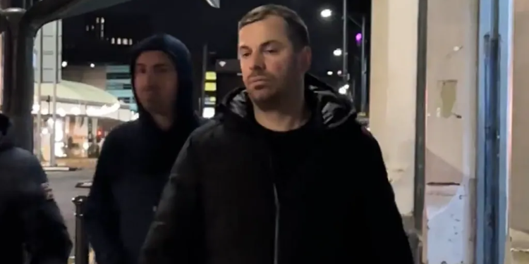 Zbulohet rrjeti i burrave që filmonin fshehurazi gratë për para, mes tyre dy shqiptarë