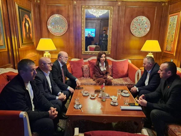 OVL-UÇK takohet me Spiropalin, kërkohet mobilizim mbarëkombëtar për mbështetje të ish-krerëve të UÇK-së në Hagë