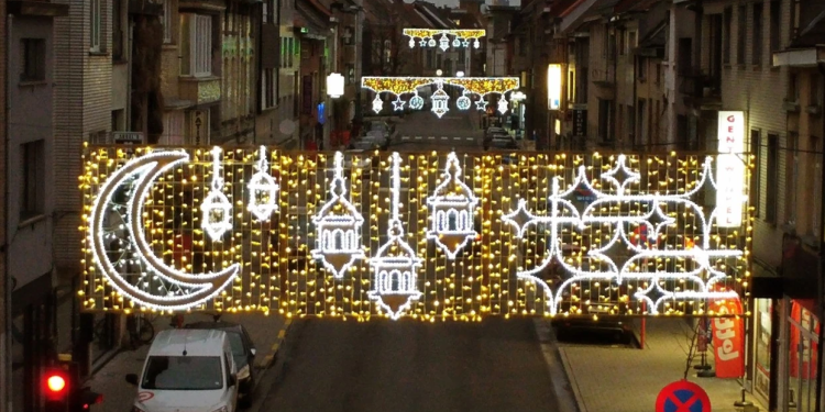 Për herë të parë, Belgjika ndriçon rrugët për muajin e Ramazanit