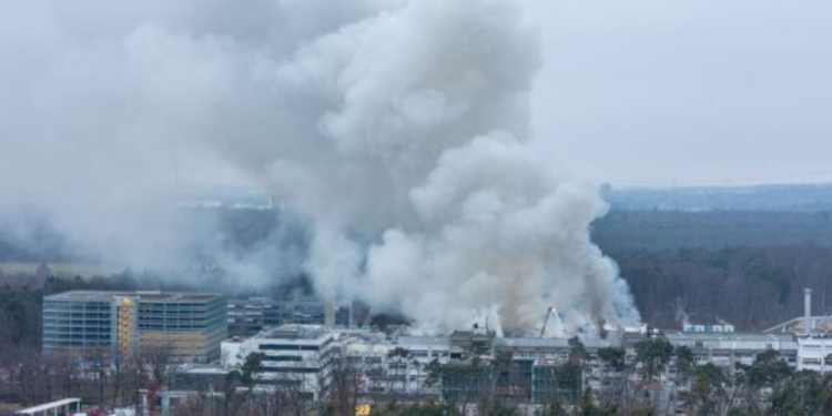 Shpërthen zjarri në një qendër kërkimore në Gjermani