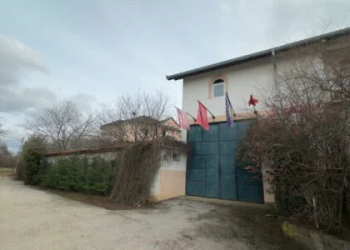 ‘Janë çlirimtarë, jo fajtorë’, reagime nga familjarët në Burojë