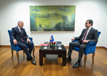 Kamberi uron Kurtin: Qeveria e re ta vendosë çështjen e Luginës së Preshevës lart në agjendën e saj