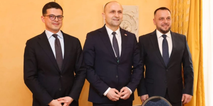 Ministri kroat: Bashkëpunimi Kroaci–Shqipëri–Kosovë s’e rrezikon askënd
