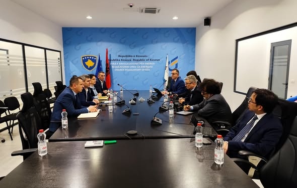 ZRRE takon Fondin Monetar Ndërkombëtar, diskutojnë shtrenjtimin e rrymës dhe projektet energjetike