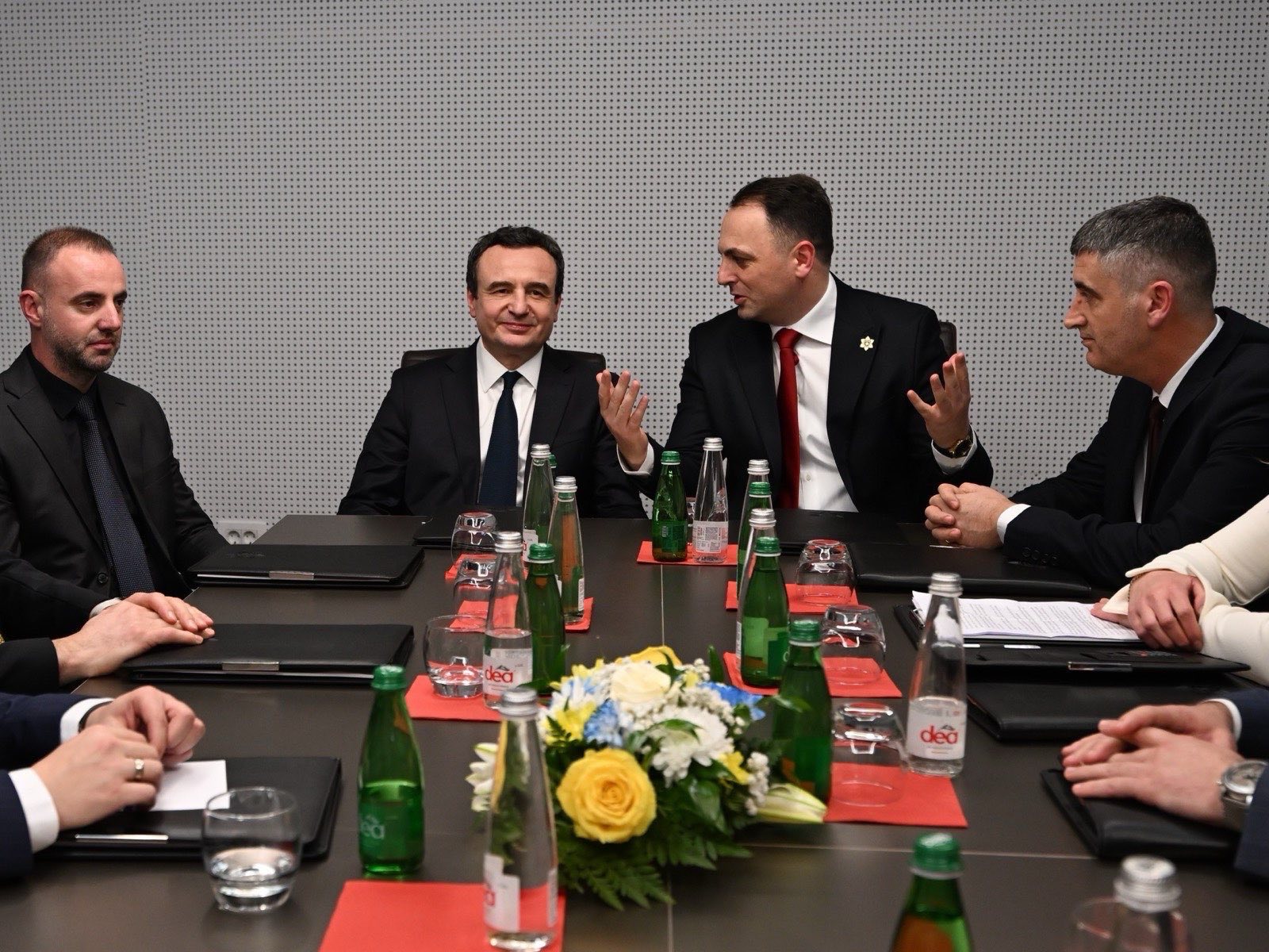 Kurti në AKI: Një nga hallkat më të rëndësishme në mbrojtjen e sovranitetit