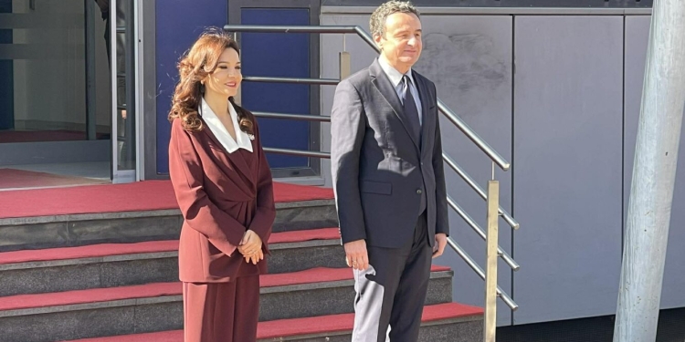 Kryeministri Kurti e pret në takim ministren e Jashtme të Shqipërisë