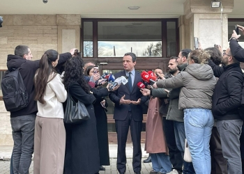 Çështja e Presidentit, Kurti ishte mbrëmë në kullën e Jasharajve – çfarë u diskutua në takimin me bacën Rifat?