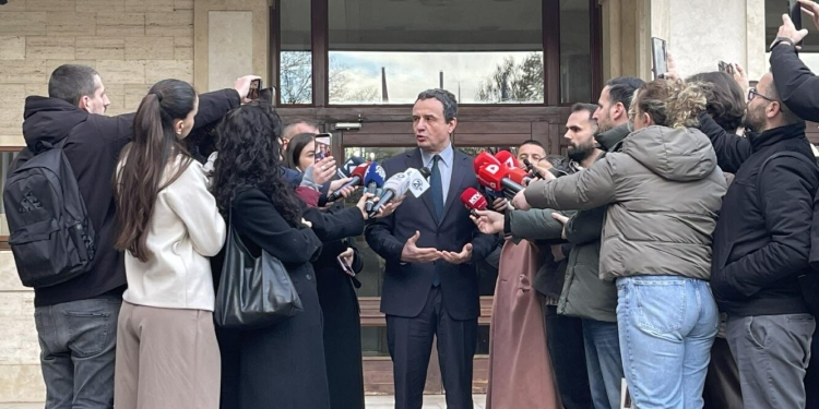 Çështja e Presidentit, Kurti ishte mbrëmë në kullën e Jasharajve – çfarë u diskutua në takimin me bacën Rifat?