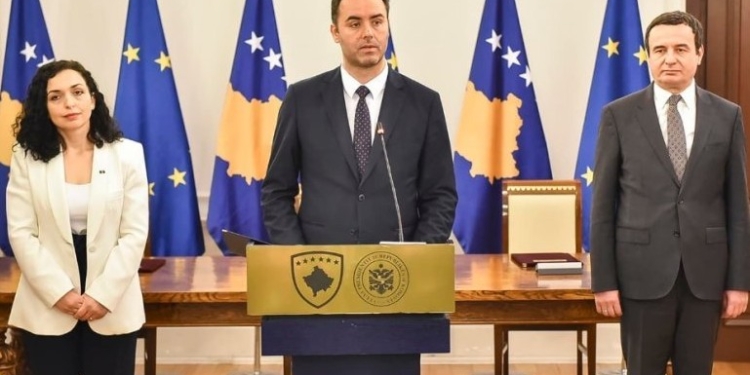 Heshtje, prapaskenë dhe ultimatum për Presidentin e ri: Osmani gati jashtë loje, Kurti drejt “kapjes” së Presidencës me Konjufcën