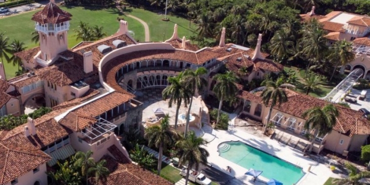 Kishte me vete armë shotgun dhe benzinë, detaje nga vrasja e 20-vjeçarit në hyrjen e Mar-a-Lago!