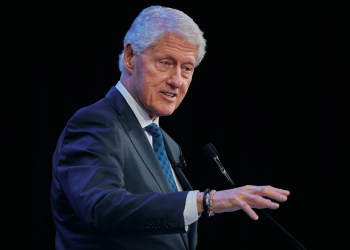 Bill Clinton nis dëshminë në çështjen ‘Epstein’: Nuk pashë gjë dhe nuk bëra asgjë të gabuar