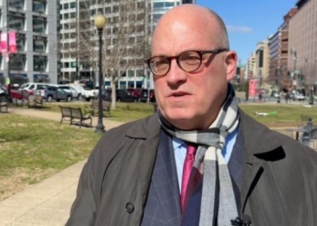 Moore: Edhe nëse numri i trupave amerikane zvogëlohet, NATO-ja mbetet e pranishme në Kosovë, janë italianët e turqit