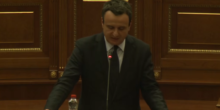 Kurti premton pagë mesatare 1000 euro në sektorin publik