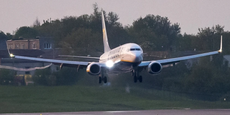 Anulohen fluturimet në gjithë Lindjen e Mesme pas sulmeve të SHBA-së dhe Izraelit ndaj Iranit