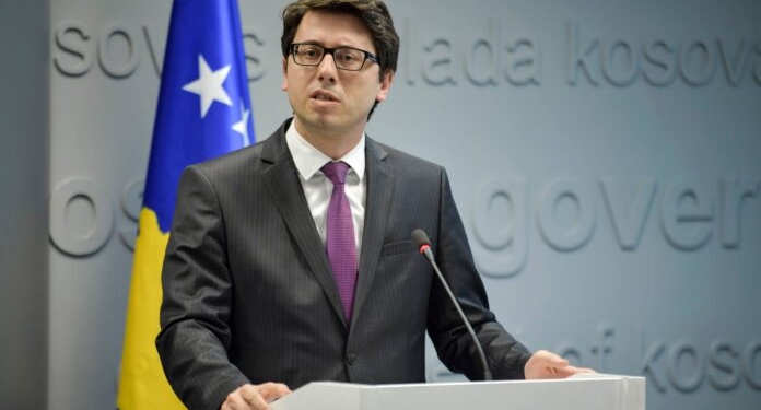 Kujt i takon paga e 13-të? Tregon Murati