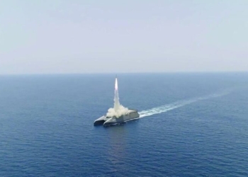 Garda Revolucionare e Iranit ndalon kalimin e anijeve në Ngushticën e Hormuzit