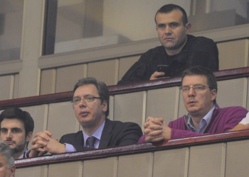 Gazetarja zbulon se si arriti tek informacioni se vëllai i Vuçiqit dhe Veselinoviqi u bënë miliarderë