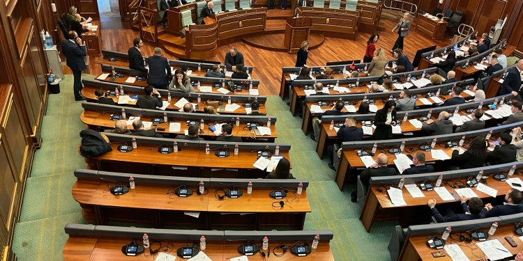 Shtyhet për të hënën seanca për buxhet