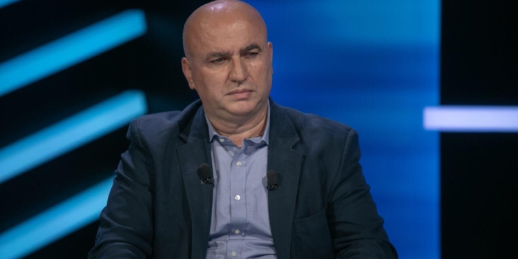 A do mundet Albin Kurti të heqë qafe Vjosa Osmanin, si “presidente e SHBA” në Kosovë