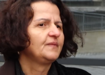 “E ka nxjerrë fotografinë e Thaçit dhe më ka thënë: ‘Shkele’. I kam thënë: ‘Vram’” – ish-e burgosura politike rrëfen torturat nga gardianja serbe