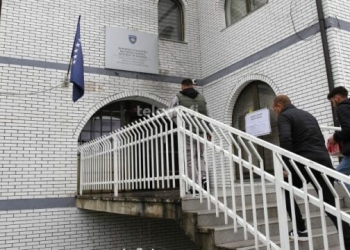 Komunat serbe në Kosovë kërkojnë dialog për arsimin, shëndetësinë dhe Asociacionin
