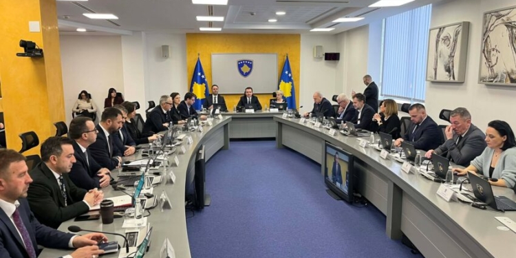 Qeveria themelon Këshillin për shënimin e 28-vjetorit të Epopesë së UÇK-së