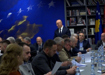 Ramush Haradinaj jep dorëheqje nga kreu i AAK-së