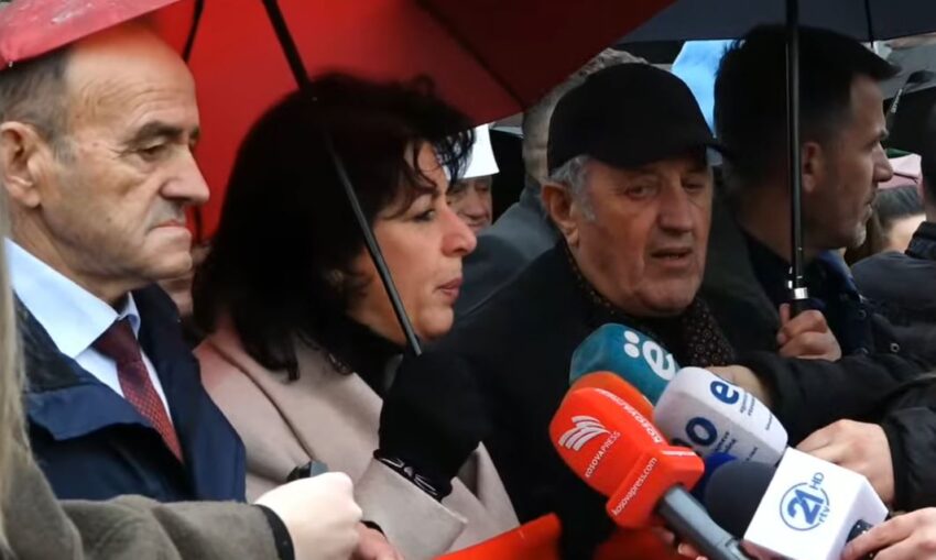 Qytetarja: Ata vozitin xhipa të zi, populli po mbetet në terr, çfarë të hamë e të pimë ne?