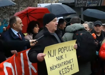 Qytetari në protestë: Kam pa njeriun tu marrë para borxh për bukë