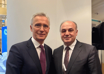 Hoxhaj takon Stoltenberg në Mynih: Bashkëpunimi vazhdon që nga koha e NATO-s