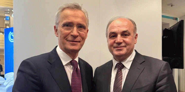 Hoxhaj takon Stoltenberg në Mynih: Bashkëpunimi vazhdon që nga koha e NATO-s