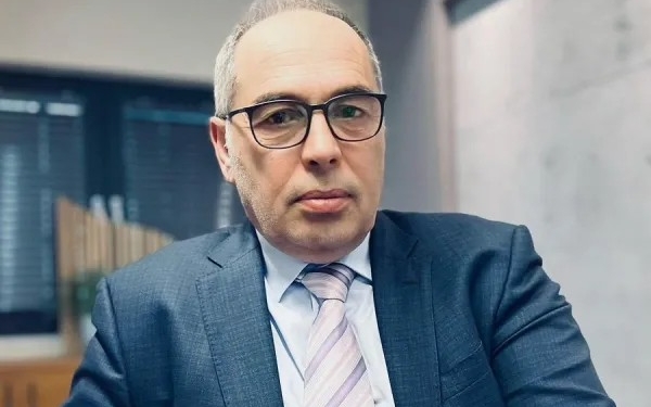 Vdes Hazbi Hasani, biznesmen i njohur