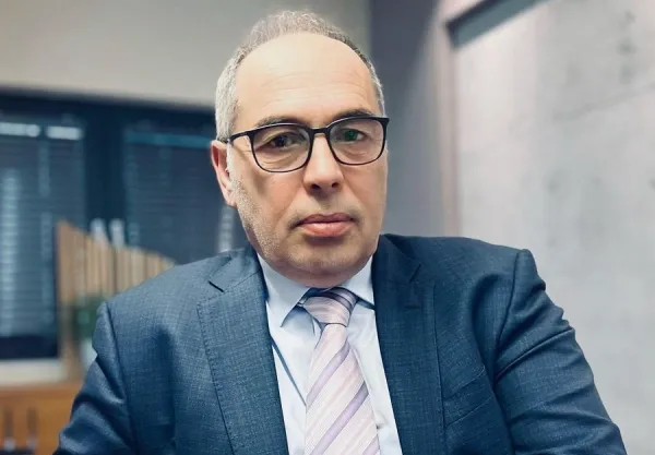 Vdes Hazbi Hasani, biznesmen i njohur