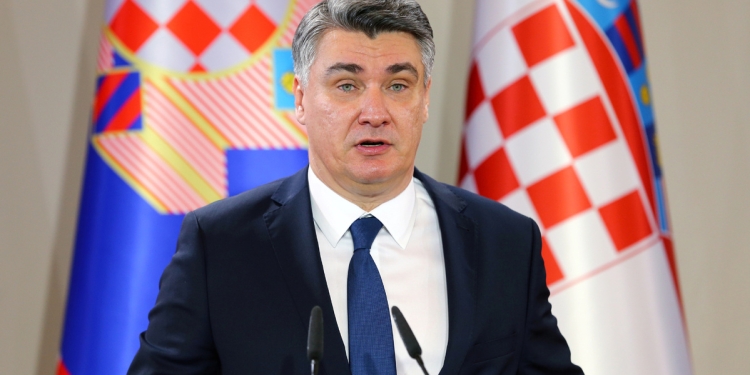 “Shqipëria, Kosova dhe Kroacia do na sulmojnë” – Milanoviq, Vuçiqit: Kujdes me deklaratat