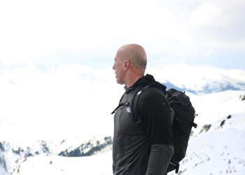 Ramush Haradinaj ndjek garën e skijimit në Deçan, thekson potencialin e Kosovës për turizëm malor