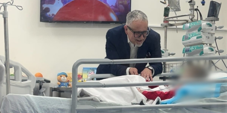 5-vjeçari nga Lipjani në kujdes intensiv, SHSKUK: U pranua me plagë gangrenoze në QKUK, dyshohet për keqtrajtim dhe kequshqyerje