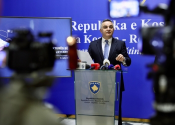 Alarmon Tahiri: Ekonomia e vendit buzë kolapsit, të ulet akciza dhe TVSH-ja e naftës
