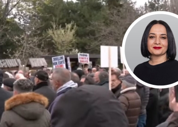 Protestë në Rugovë, banorët kundërshtojnë vendimin e Pacollit për ndalimin e ndërtimeve në parqe kombëtare
