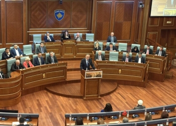 Hamza: Prekazi u bë altari i lirisë, ndërsa në Hagë po tentohet rishkrimi i historisë sonë të lavdishme