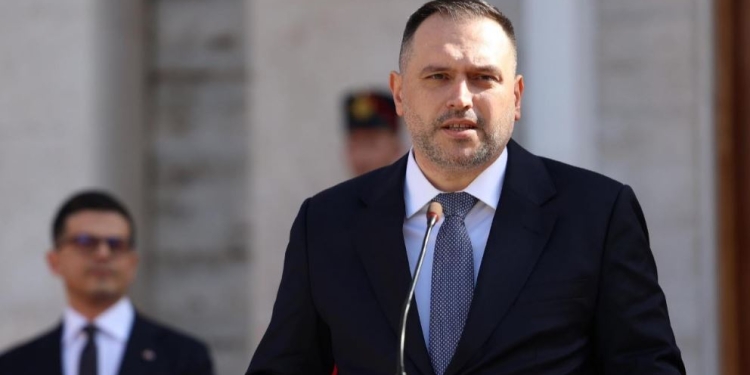 Stërvitjet ushtarake serbe pranë kufirit me Kosovën, reagon ministri i Mbrojtjes i Shqipërisë