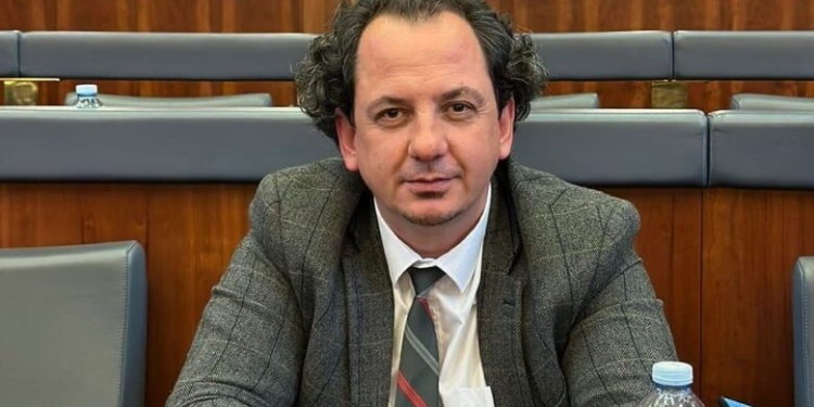 Ish-deputeti i GUXO-s kritikon Gërvallën e Pecin: Karaktere të dobëta, mungesë njerëzillëku