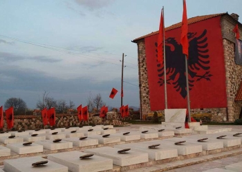 “Epopeja e Dukagjinit” përkujtohet në Deçan me aktivitete kulturore dhe përkujtimore