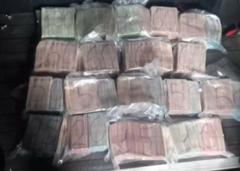 Gjykata në Prishtinë edhe një herë vendos që tre personat të cilëve iu gjetën 1 milion euro të mos dërgohen në paraburgim